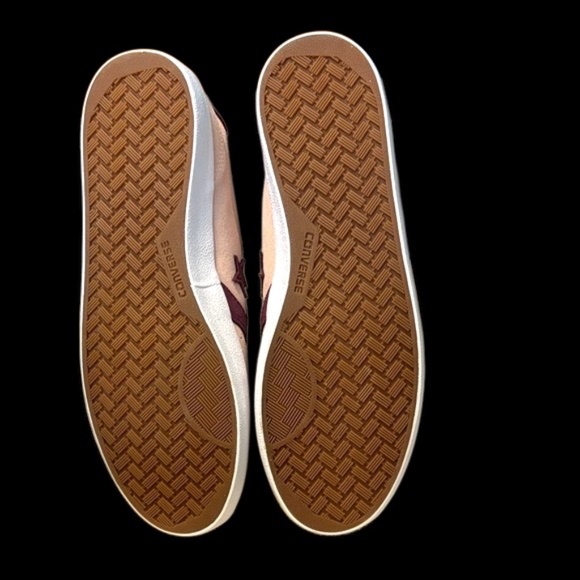 NWOT-Converse Women’s Breakpoint Ox Suede Sneakers; Dusty Pink/Burgundy Accents - Picture 9 of 11